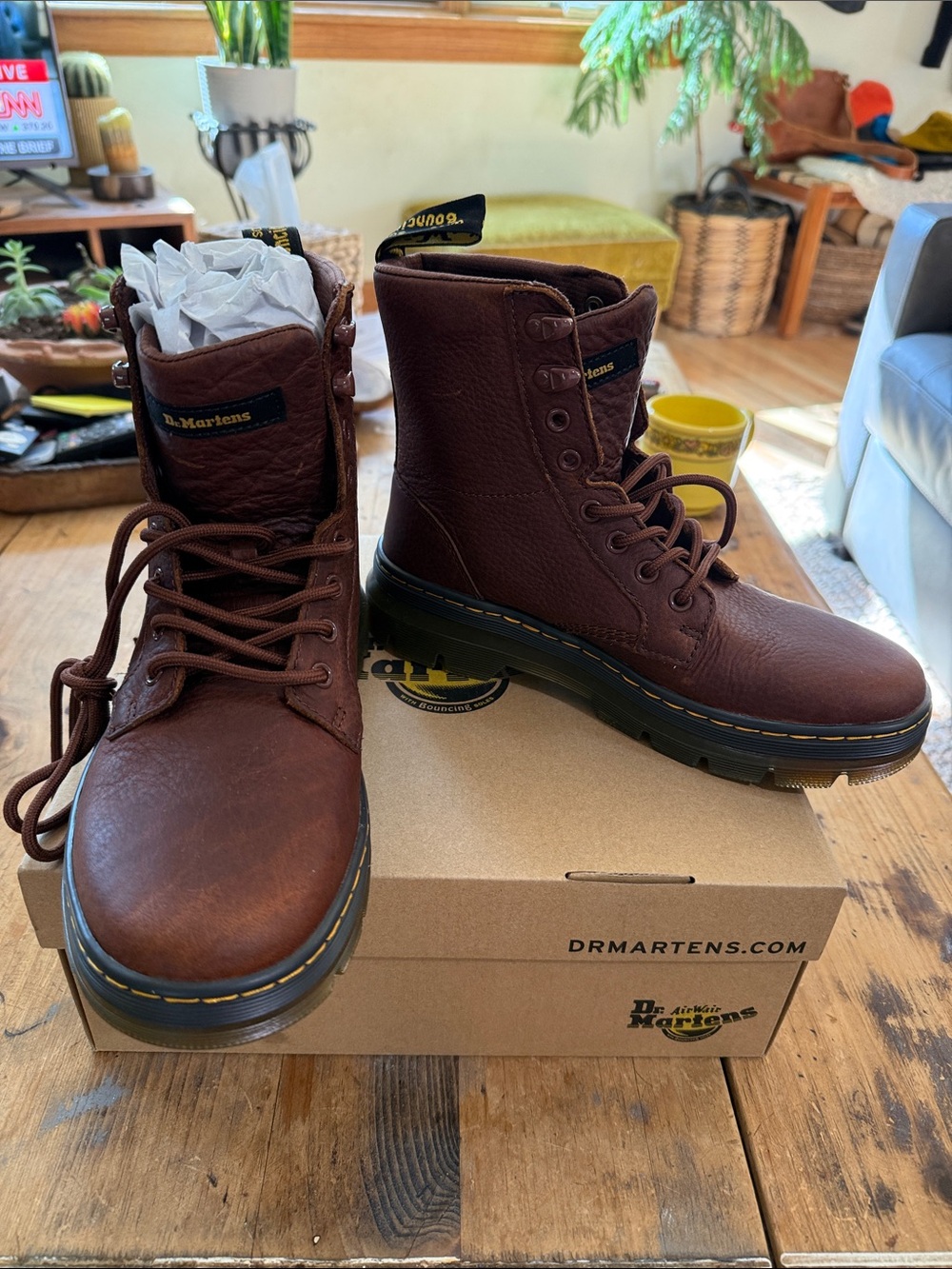 NIB Dr. Martens Combs Leather Boots Cashew Ambassador Brown W8/M7/EU39